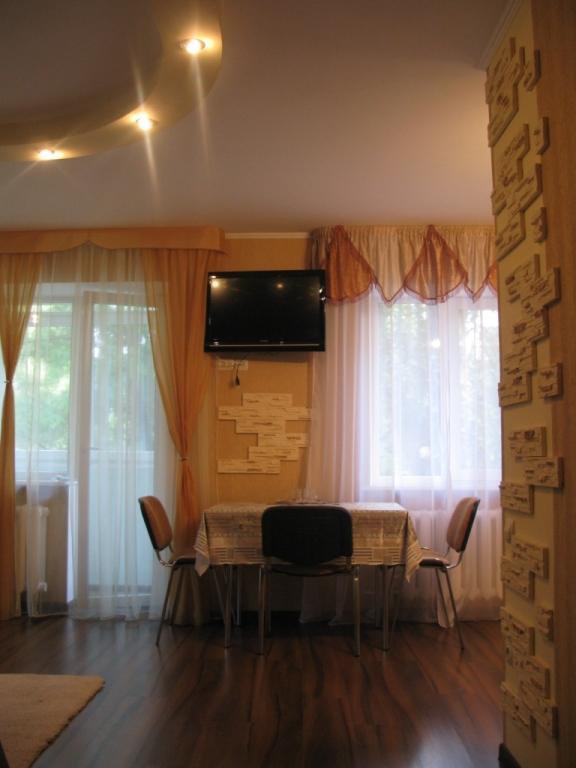 Студія Біля Gagarinmall, 10Хв Від Автовокзалу Krivoy Rog Exterior foto